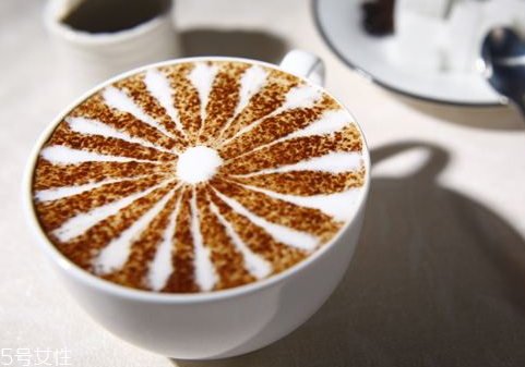 拿铁怎么减少热量(拿铁的热量)