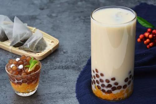 月经期喝奶茶会胖吗(月经期间喝奶茶会胖吗)