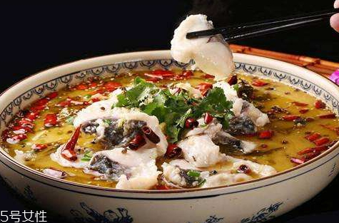 家常酸菜鱼做法(家常酸菜鱼做法教程)