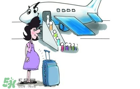 孕妇坐飞机须有人陪同，尽量注意以下事项(飞机对孕妇乘坐的规定)