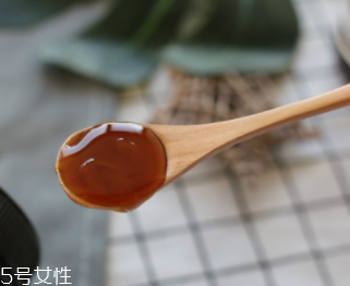 购买需谨慎(购买需谨慎的前一句)