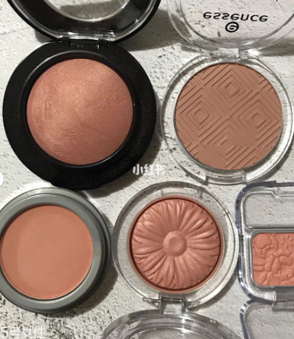 好用的奶茶裸色腮红(奶茶色腮红适合什么肤色)