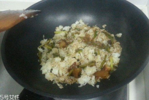 剩饭怎么热才科学(怎样热剩饭)