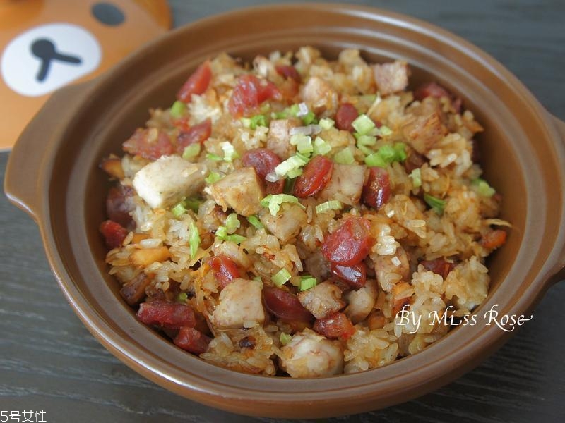 芋头腊肠糯米饭(芋头腊肠糯米饭的做法)
