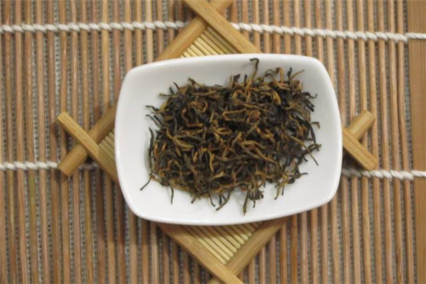 清明茶用什么保存(茶应该怎么保存)