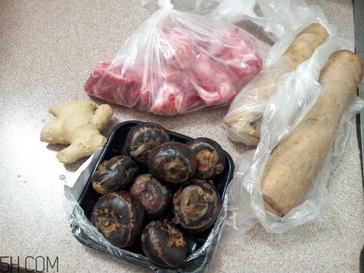 马蹄山药排骨汤(马蹄山药排骨汤功效和作用)