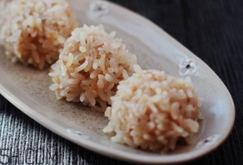 糯米猪肉丸子的做法(糯米肉丸子的做法)