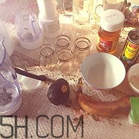 牛油果椰汁酸奶(椰汁牛油果奶昔)