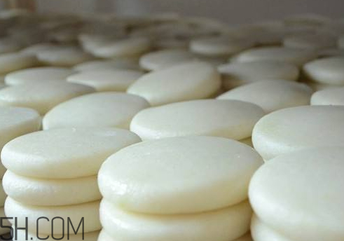 糍粑的制作方法(糍粑的制作方法及注意事项)