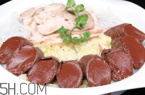 煮血肠用热水还是冷水(煮血肠用热水还是冷水下锅)