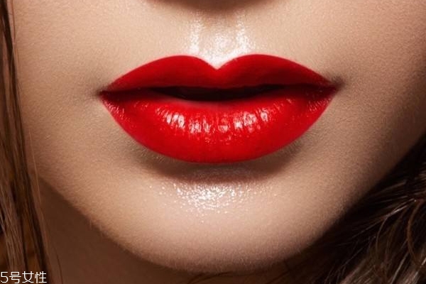 唇部如何保养(唇部护理怎么护理)