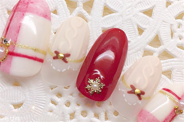 甲油胶起翘怎么补救(甲油胶起翘怎么补救)