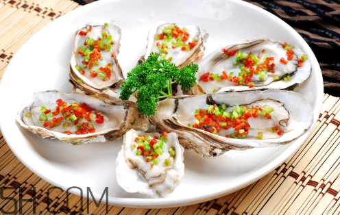 生蚝不熟吃了会怎么样(吃了不熟的生蚝会怎么样)