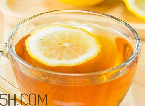 蜂蜜泡柠檬为什么会苦(蜂蜜泡柠檬为什么很苦)
