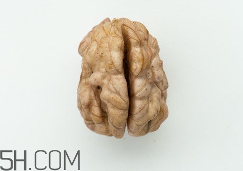 一个核桃的卡路里(一个核桃的卡路里是多少)