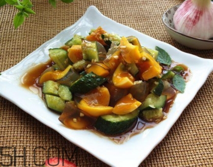 变蛋和皮蛋的区别(变蛋和皮蛋的区别 变蛋吃多了有什么危害)