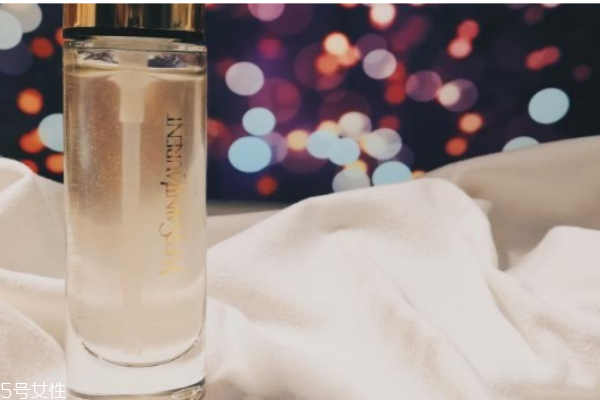 ysl金箔妆前乳好用吗(ysl金箔妆前乳怎么样)