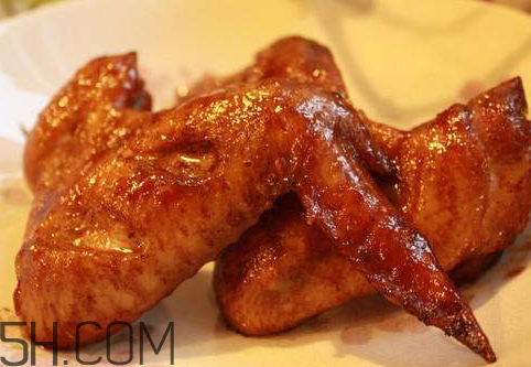 腌鸡翅的方法(腌制鸡翅的方法)