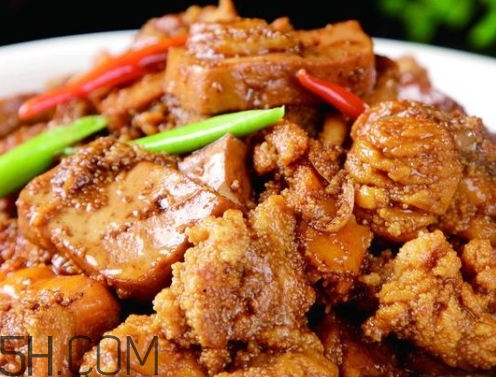 鲫鱼籽有什么营养(鲫鱼籽有什么营养和功效)