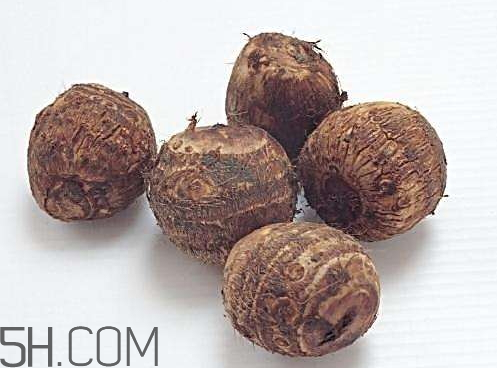 芋头变绿应该如何处理(吃了变绿的芋头怎么办)