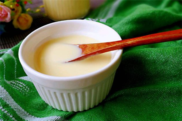 炼乳是怎么做的(炼乳是怎么做的)