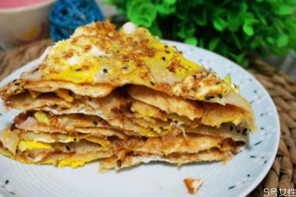 煎饼面糊怎么调(煎饼面糊怎么调才会脆)