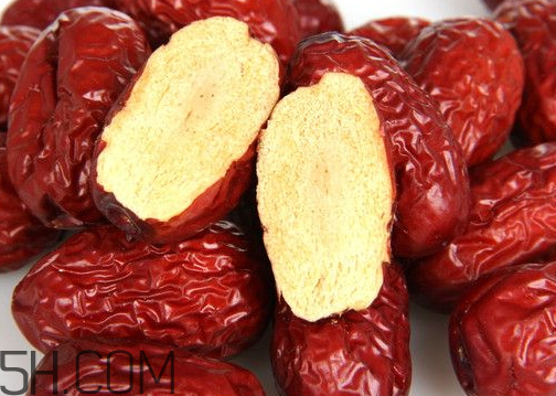 灰枣怎么采摘(灰枣什么时候成熟采摘)