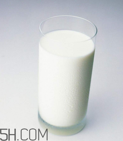 牛奶的正确储存方法(牛奶储存的方法和方式)