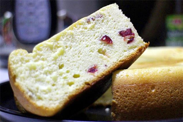 电饭煲做蛋糕要蒸多久(电饭煲做蛋糕要蒸多久时间)