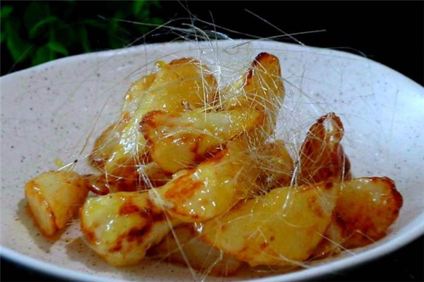 拔丝山药的糖怎么炒(拔丝山药的糖怎么炒)