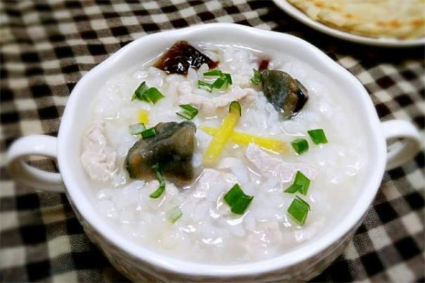 皮蛋瘦肉粥的功效和作用(皮蛋瘦肉粥的功效和作用禁忌) 皮蛋瘦肉粥的功效和作用(皮蛋瘦肉粥的功效和作用禁忌)