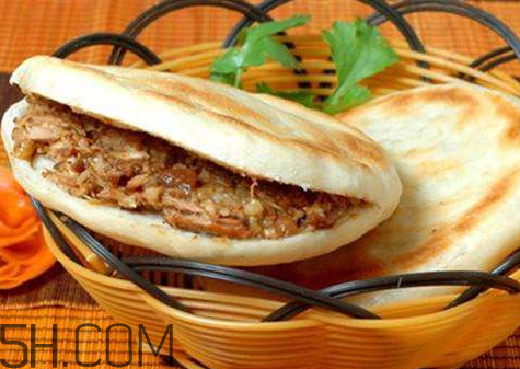 肉夹馍怎么吃(肉夹馍的肉怎么制作)