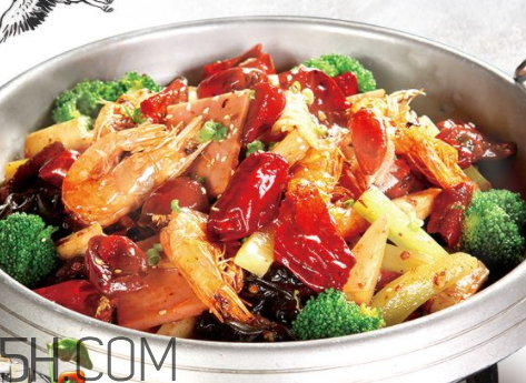 吃麻辣香锅会胖吗(晚上吃麻辣香锅会胖吗)