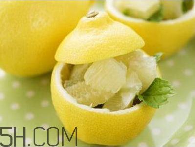 柚子可以和牛奶一起吃吗(苹果煮着吃有什么好处)