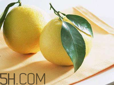 吃柚子的好处和坏处(吃柚子的好处和坏处有哪些)