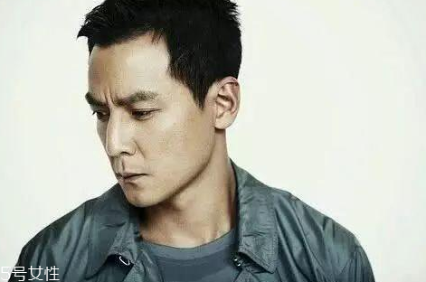 男士香水多久喷一次(男士香水多久喷一次)