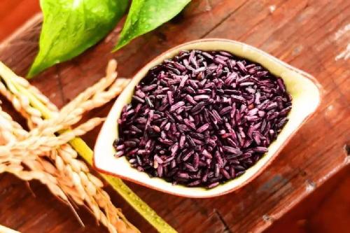 哪些人不适合吃紫米(哪些人不适合吃紫米)