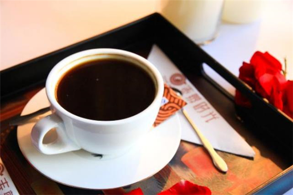 黑咖啡什么时候喝最好(咖啡什么时间喝最好对身体好)