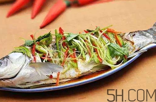 鲫鱼的营养价值(鲫鱼的营养价值及功效)