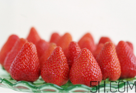 吃草莓的好处(吃草莓的好处和坏处,分别是什么?)