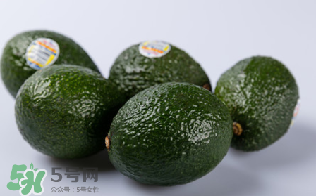 牛油果隔夜了还能吃吗(牛油果隔夜变色能吃吗)