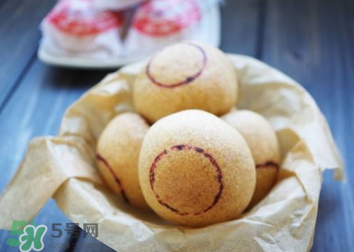 自来红月饼的做法(自来红月饼的做法视频)