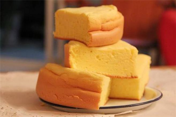 电饭煲做蛋糕的步骤(电饭煲做蛋糕的步骤)