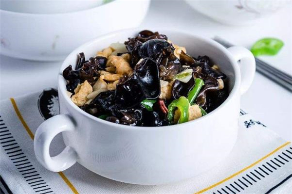 木耳怎么做好吃(木耳怎么做好吃?)