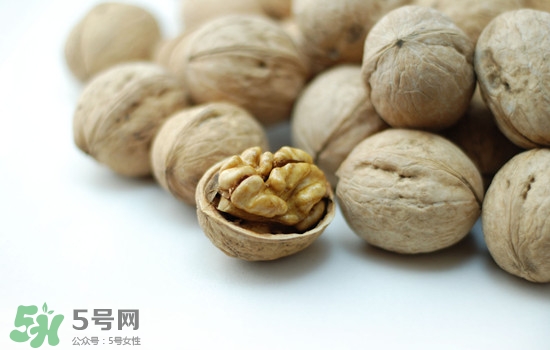 每天核桃摄入量是多少(核桃每日摄入量)