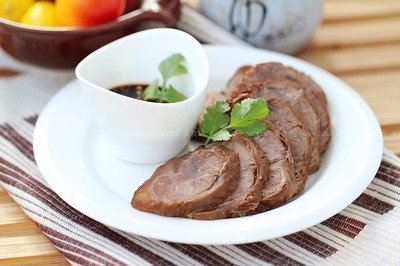 卤牛肉为什么会松散(卤牛肉为什么肉质松散)