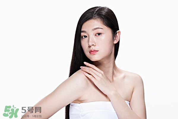 秋冬怎么护肤(秋冬怎么护肤步骤)