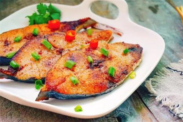 马鲛鱼的营养价值(马鲛鱼的营养价值及功效和作用)