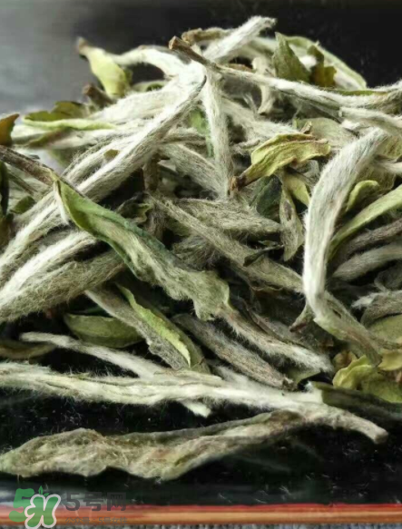 白毫银针好喝吗(白毫银针好喝吗)