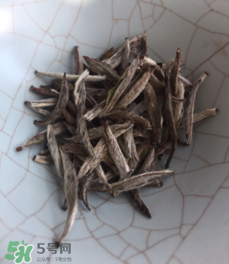 白毫银针好喝吗(白毫银针好喝吗)
